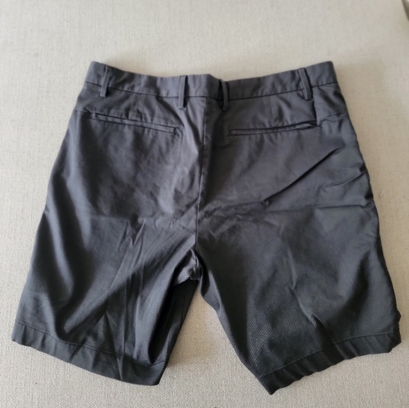 Men's Banana Republic shorts 35W - Picture 3 of 3